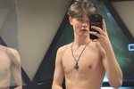 Chaturbate aronyou_win - Aron