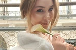 Chaturbate francekitty - flower girl