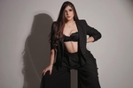 Chaturbate khionebesset - Elegant Khi🍷🖤